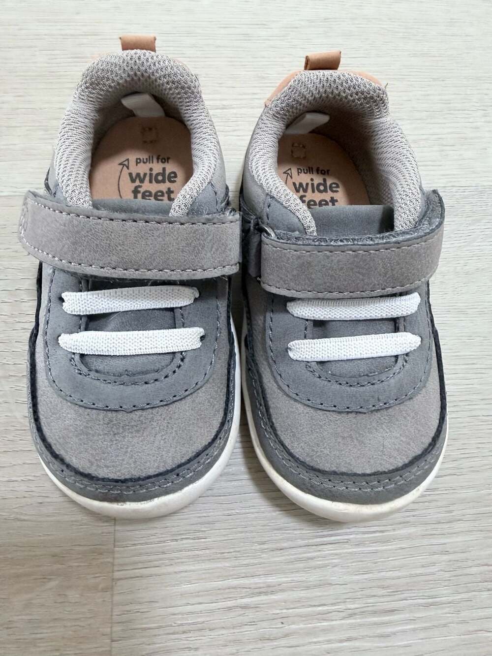 Stride Rite Nick Boy Sneaker Size 5M Gray